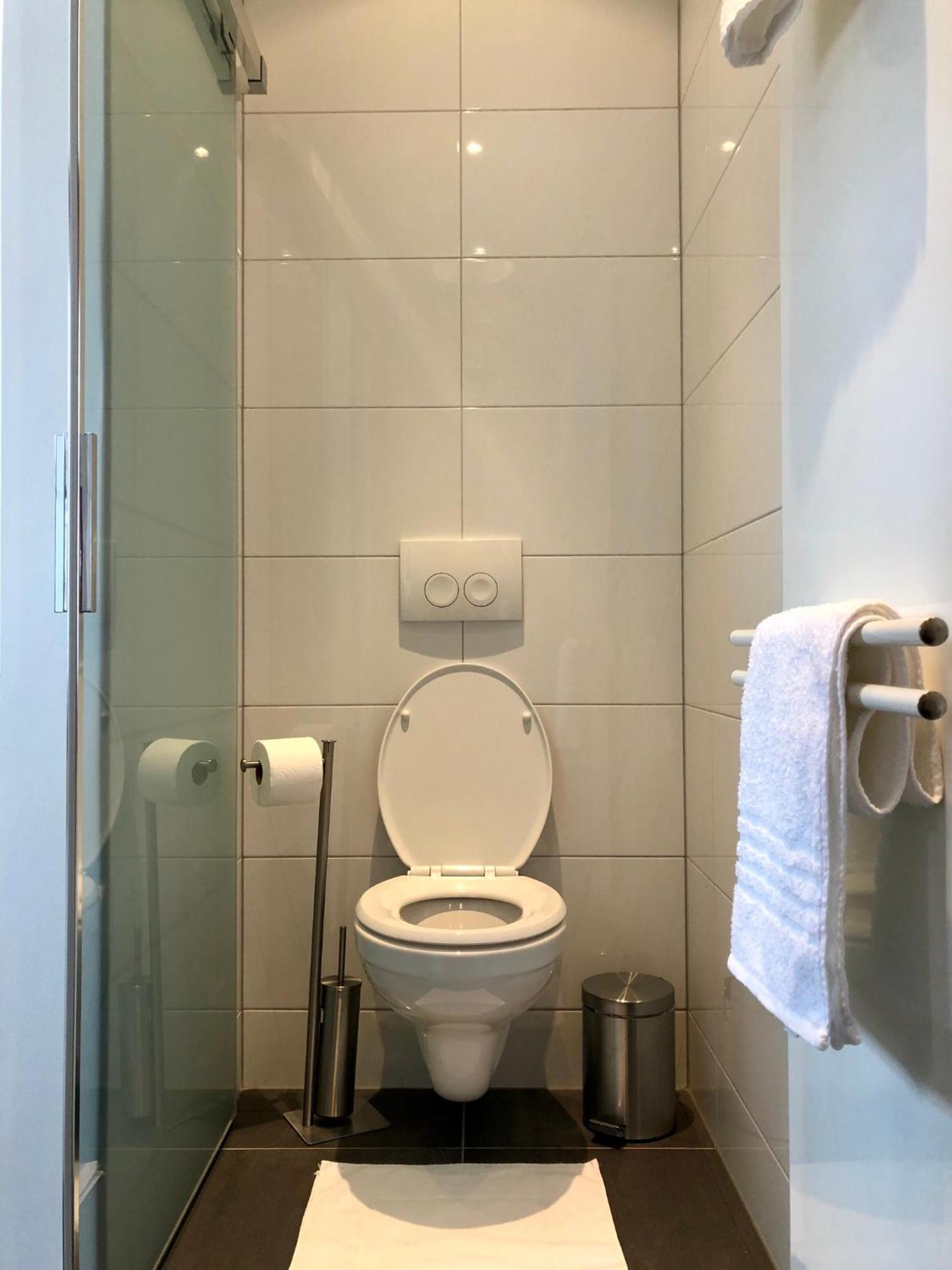 Pension Montmaertre Зирикзе Номер фото